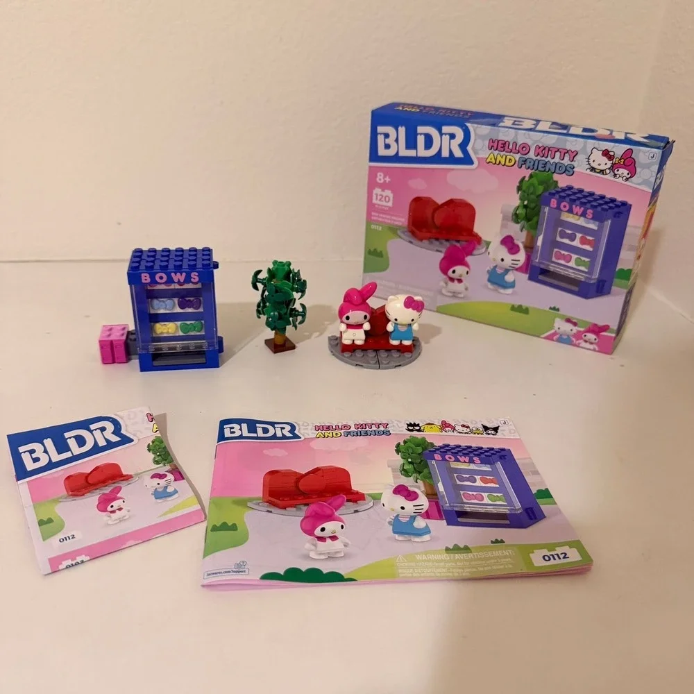 BLDR Hello Kitty and Friends Bow Vending Machine Building Set